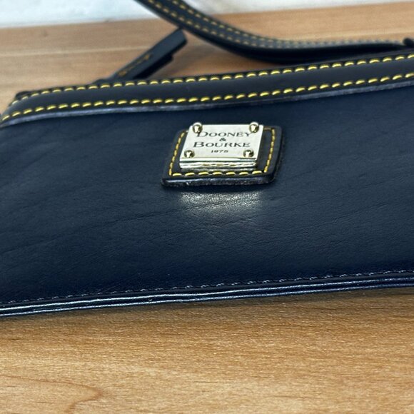 Dooney & Bourke Zip Top Card Case Wristlet Navy Blue EUC - Picture 6 of 14